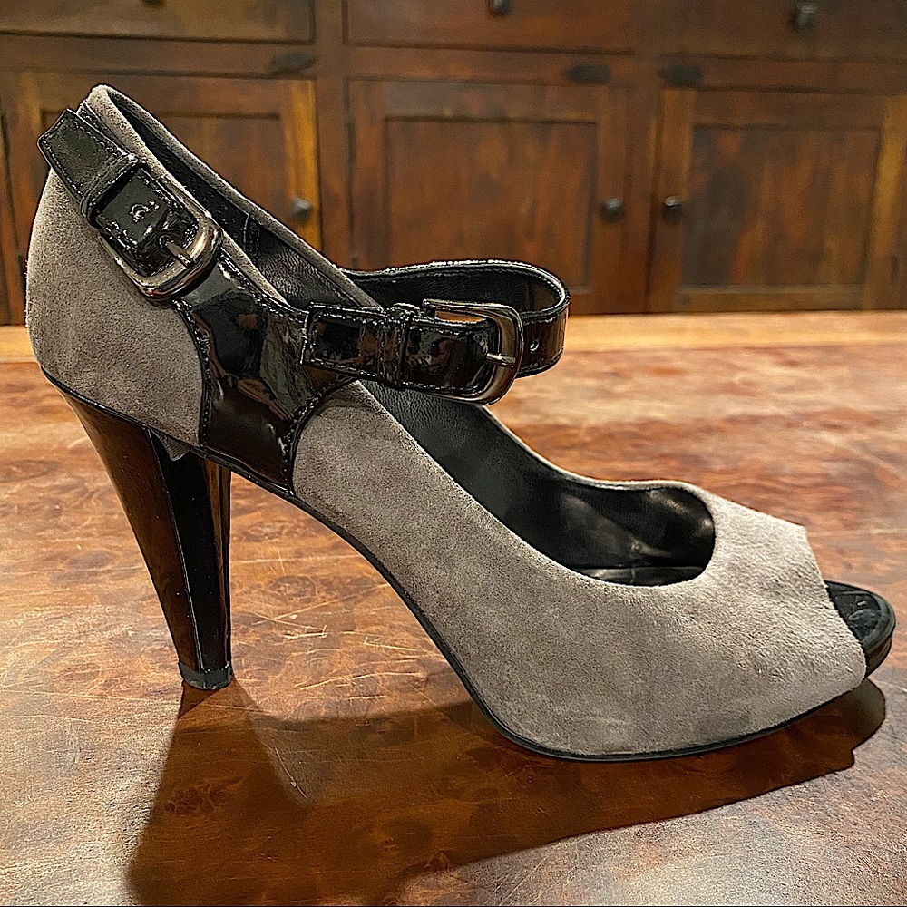 Franco Sarto shoe. Size 8.5. Black & grey with buckles. Open toe